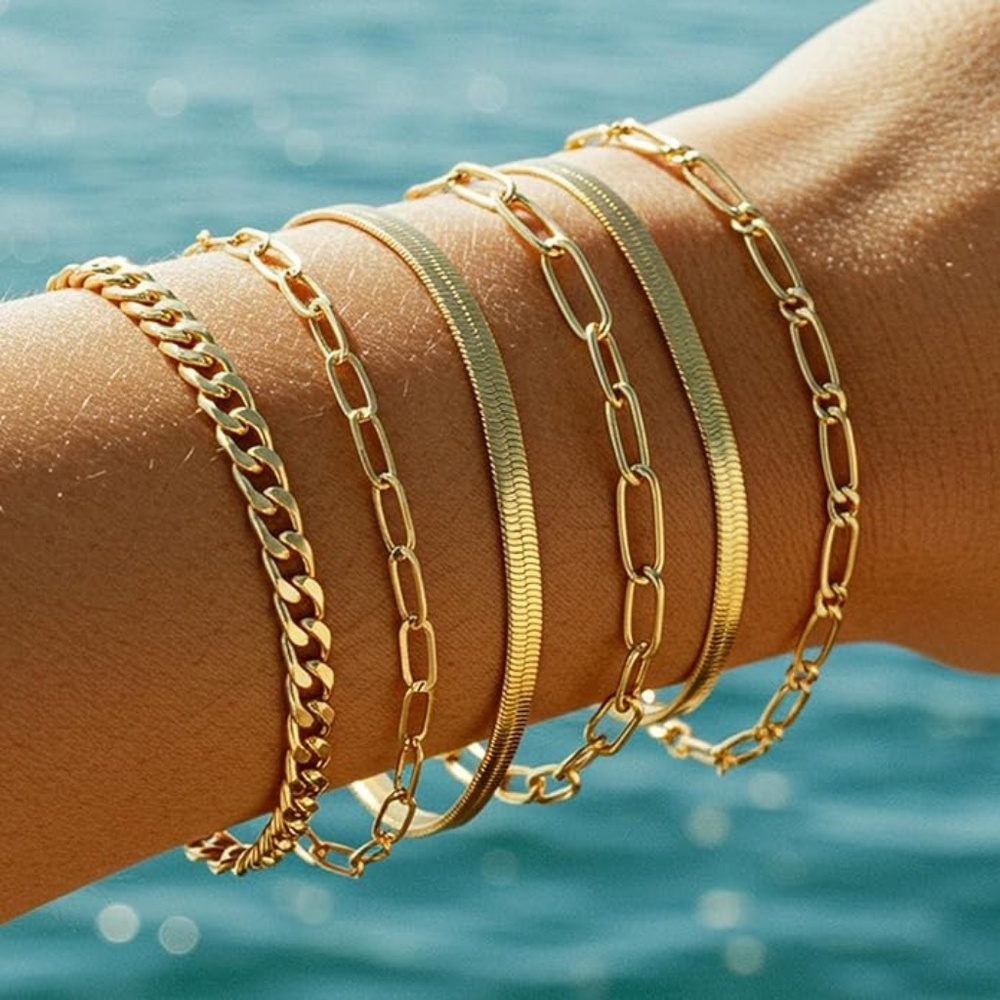 16-Piece: Elegant Multi-Layered Chain Bracelet Set Gold Filled 18k - Picture 2 of 3